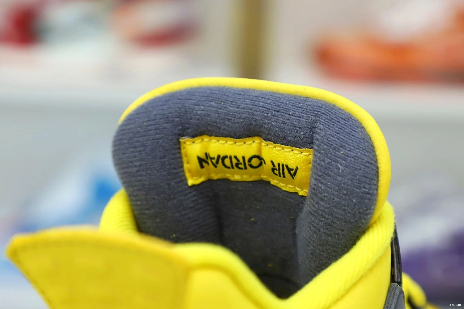 JORDAN 'LIGHTNING' 2021 AIR AIR JORDAN RETRO 4 0227